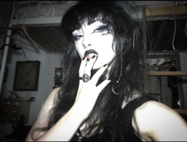 <em>Stacy Winstrop</em>